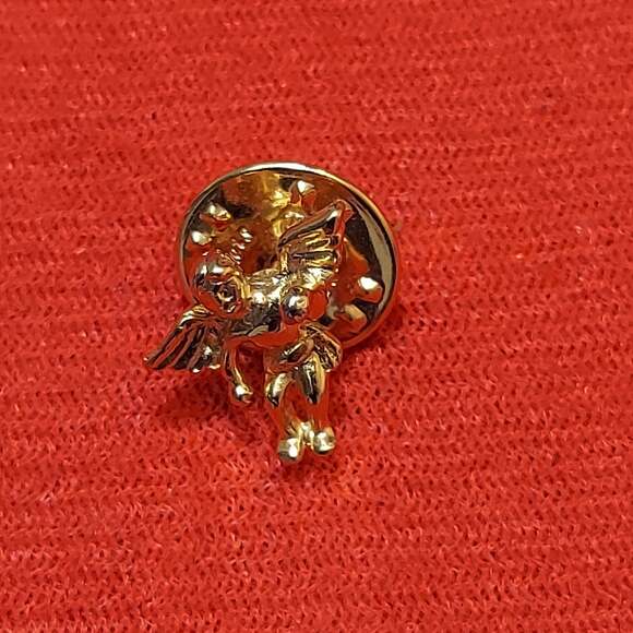 Treasures & Trinkets Gold Tone Angel Lapel Pin - Picture 1 of 4